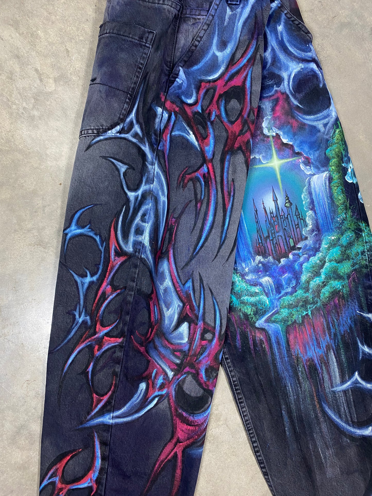 ‘KINGDOM II” - 34W 32L