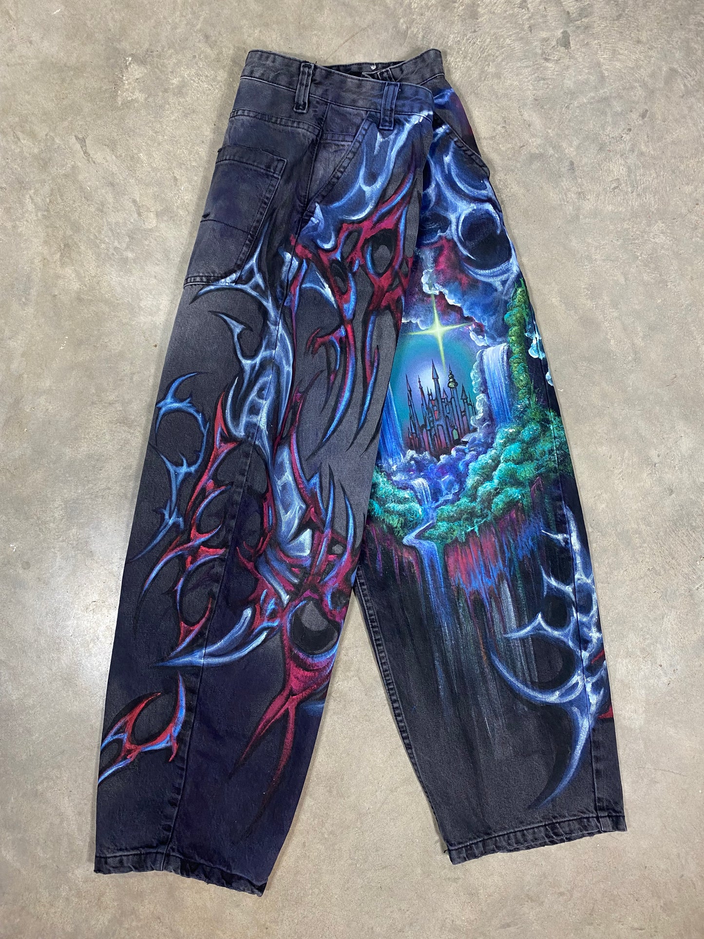 ‘KINGDOM II” - 34W 32L