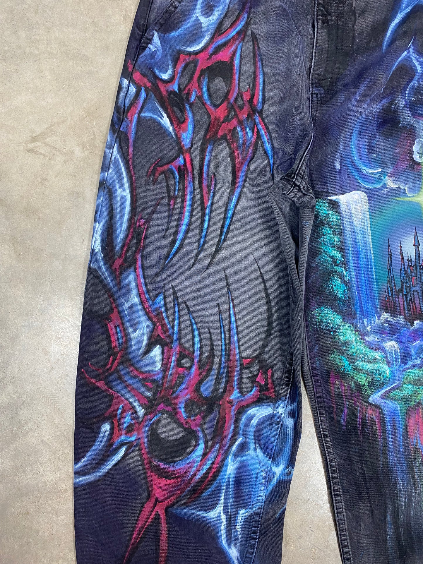 ‘KINGDOM II” - 34W 32L