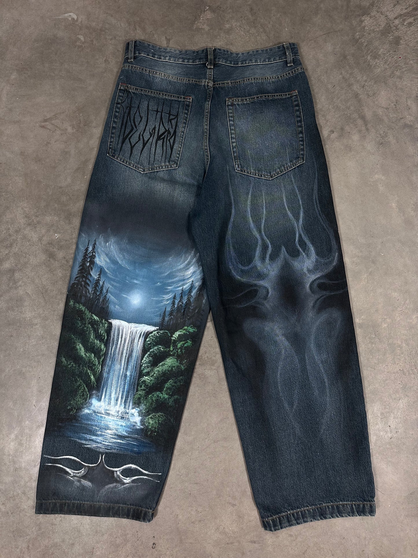‘MOUNTAIN FALLS’ - 34W/32L