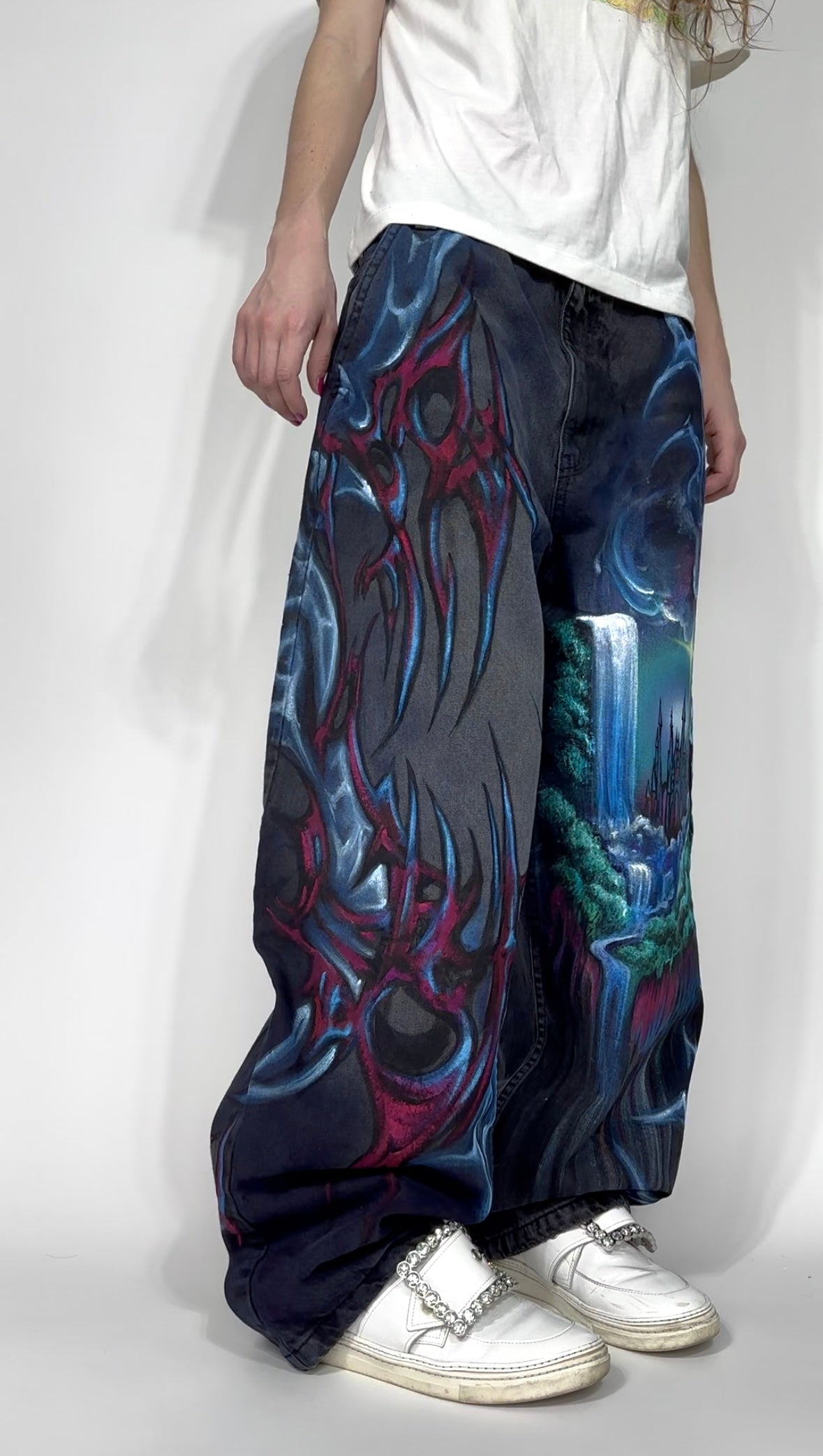 ‘KINGDOM II” - 34W 32L